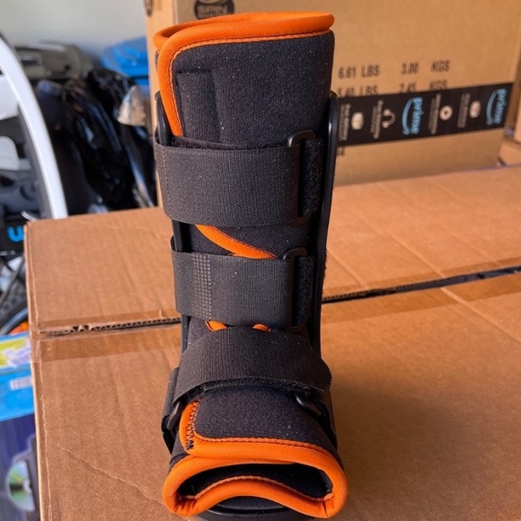 New Mini-Trax size small walking boot for kids - Picture 2 of 6